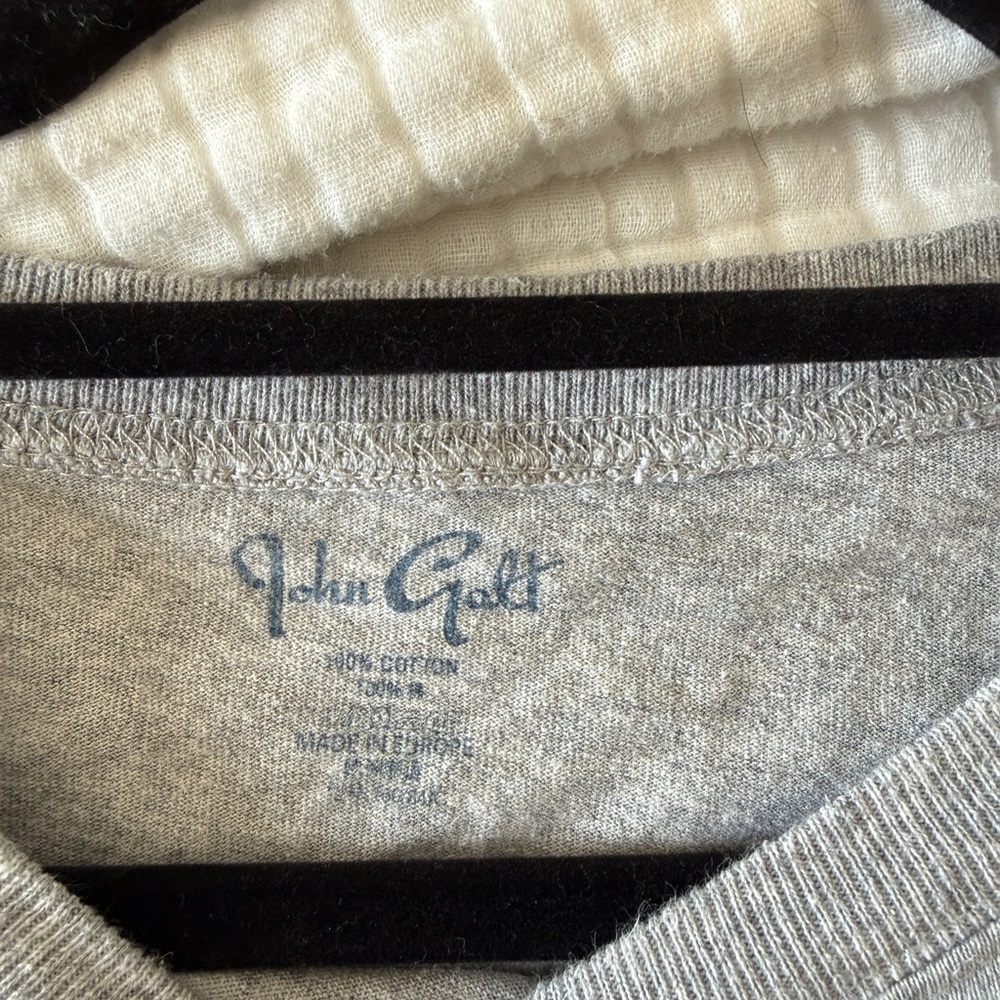 Brandy Melville Gray Nantucket Tee - Picture 3 of 3